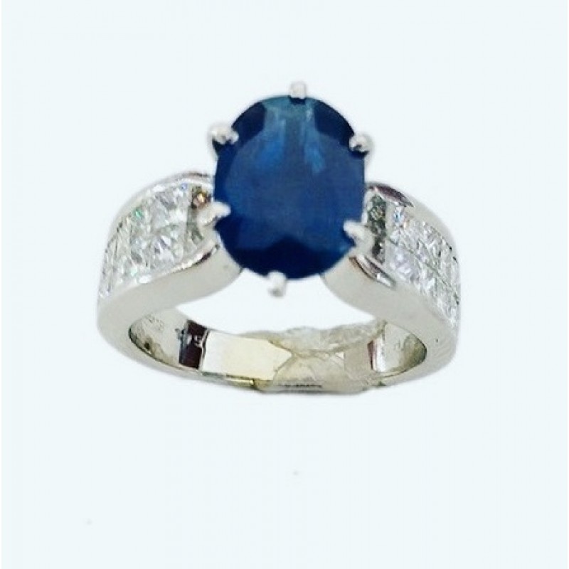 Oval Sapphire and Diamond Ring 28679