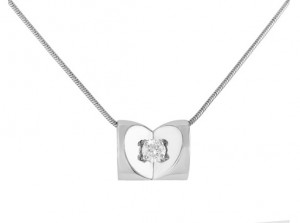 Escada Diamond Heart Necklace 00HD-Q